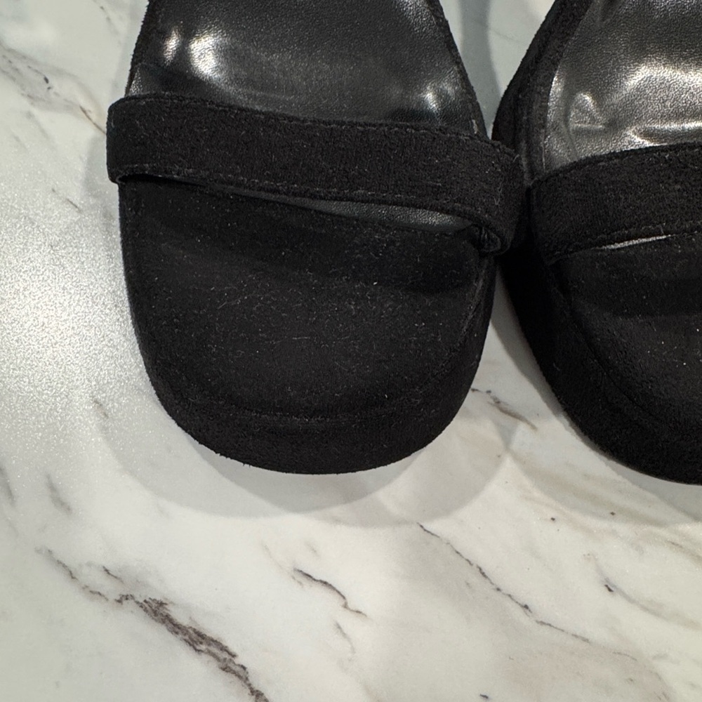 Chic Black Women's Block Heels - Picture 5 of 8